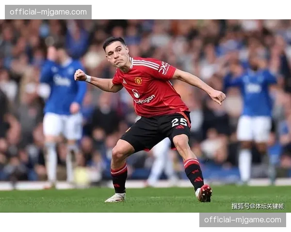 传闻：门兴格拉德巴赫主力中卫伊塔库拉成为多家英超球队目标