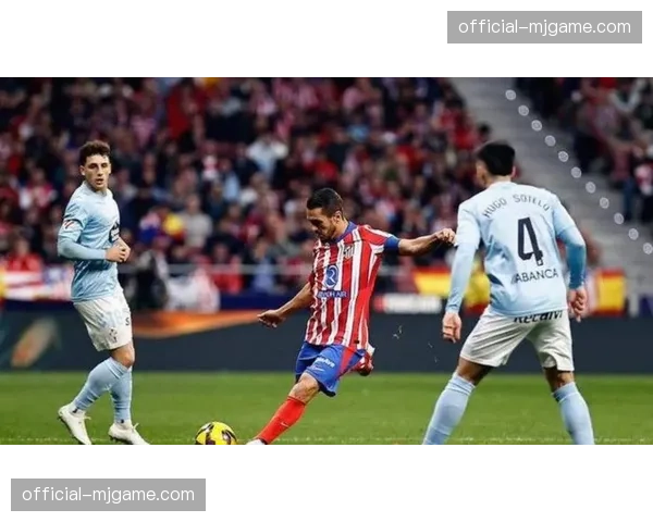 战术评论：为何马竞的坚固防守在定位球中屡次失分？专家解析区域防守落位问题